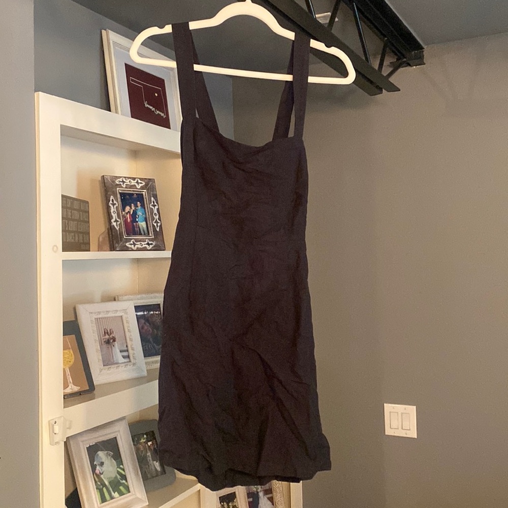 honey punch black linen dress with back cutout & bow